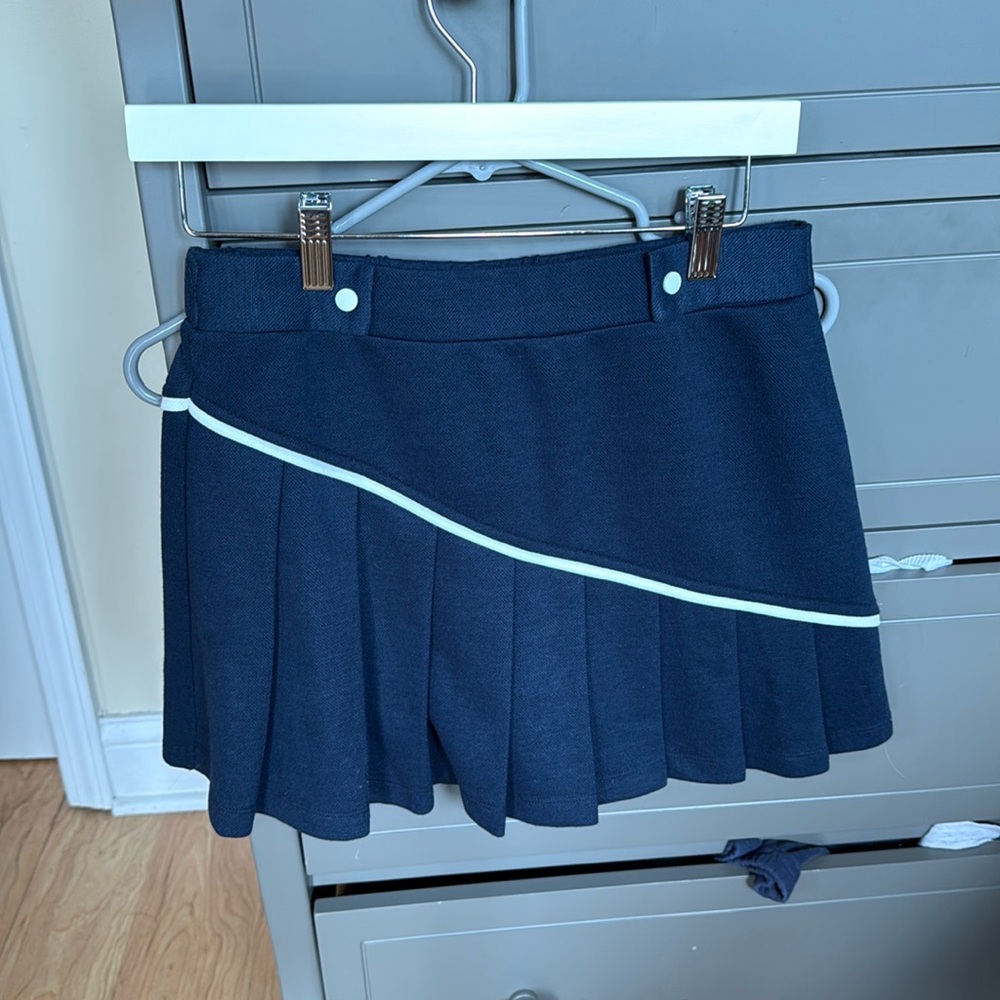 elodie navy mini skirt pleated size medium